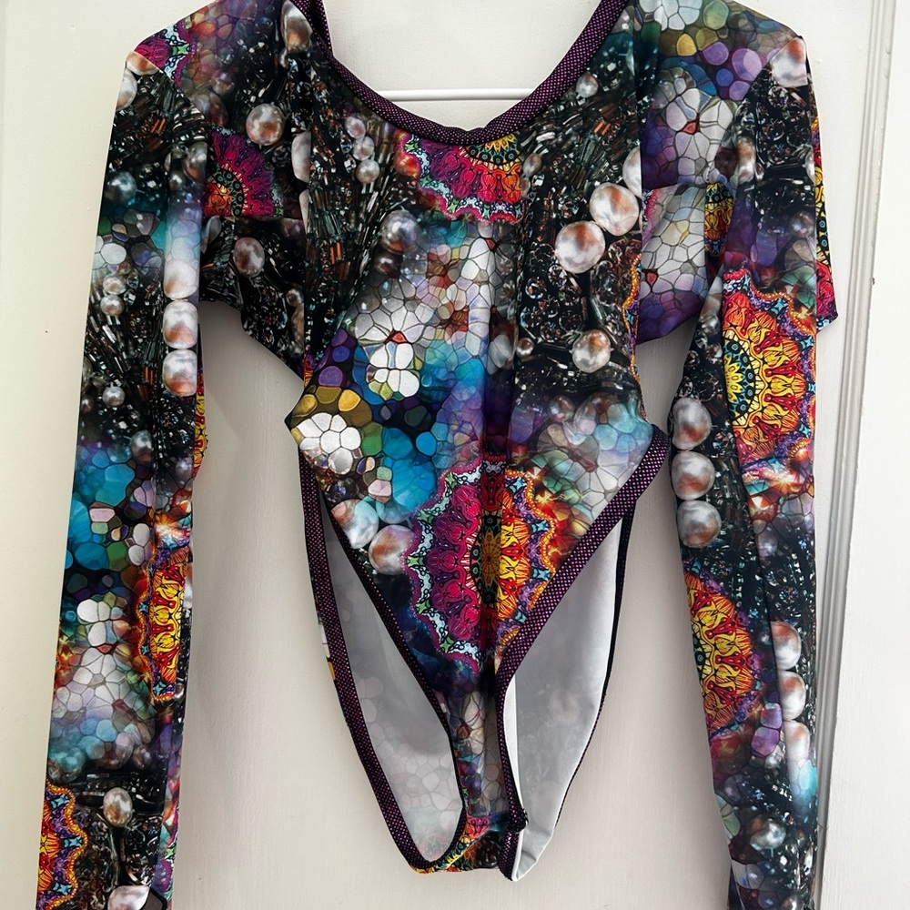 J Valentine geometric design